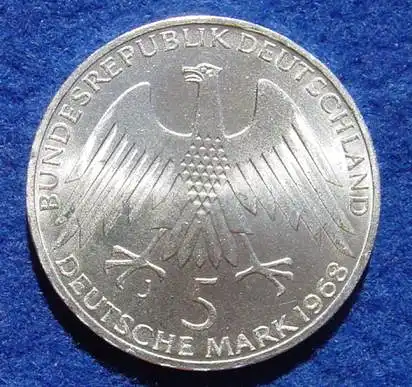 () 5 DM 1968 - J. Friedrich Wilhelm Raiffeisen. Silber-Gedenkmuenze. Deutschland