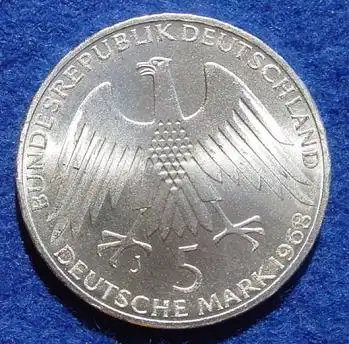 () 5 DM 1968 - J. Friedrich Wilhelm Raiffeisen. Silber-Gedenkmuenze. Deutschland