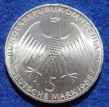 () 5 DM 1968 - J. Friedrich Wilhelm Raiffeisen. Silber-Gedenkmuenze. Deutschland