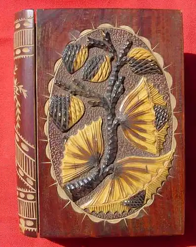 Alte Buch-Atrappe aus Holz (1031703)