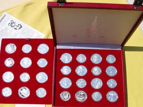 (1006519) Russland Olympiade Moskau 1980. 28 Silbermuenzen. Komplett. 630 g reines Silber !