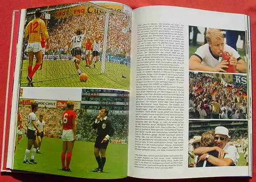 () "Fussball-Weltmeisterschaft 1974 Deutschland". Original-Unterschriften v. Hoeness und Breitner