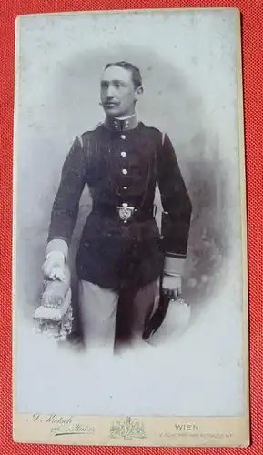 (1049332) Soldatenportrait in hübscher Uniform um 1910 ? Originalfoto auf Karton. Siehe bitte Beschreibung u. Bilder