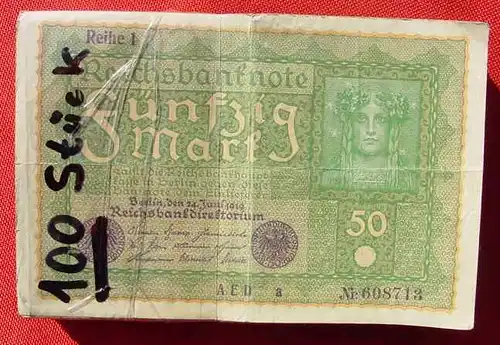 () Buendel mit 100 alten Original-Banknoten zu je 50 Reichsmark vom 24. Juni 1919