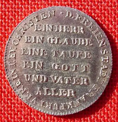 () Dritte Jubelfeier der Reformation. Freie Stadt Frankfurt. Silbermedaille von 1817. Original ! Gewicht 5 Gramm, Durchmesser ca. 25 mm. Geriffelter Rand. Sehr gute Erhaltung - siehe bitte Bilder. (intern )