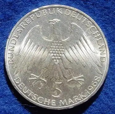 () 5 DM 1968 - J. Friedrich Wilhelm Raiffeisen. Silber-Gedenkmuenze. Deutschland