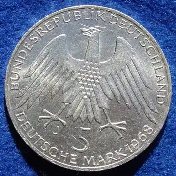 () 5 DM 1968 - J. Friedrich Wilhelm Raiffeisen. Silber-Gedenkmuenze. Deutschland