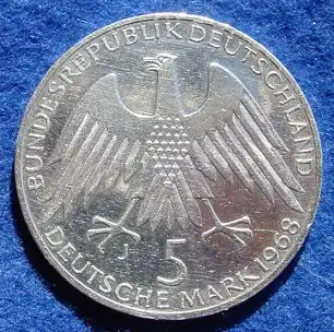 () 5 DM 1968 - J. Friedrich Wilhelm Raiffeisen. Silber-Gedenkmuenze. Deutschland