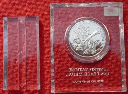 () Vereinte Nationen Friedensmedaille 1975. Sterling. Proof