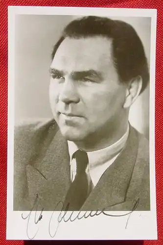 Max Schmeling' Foto mit Autogramm 1970 () Original-Foto von 'Max Schmeling' mit Original-Unterschrift am unteren weissen Bildrand