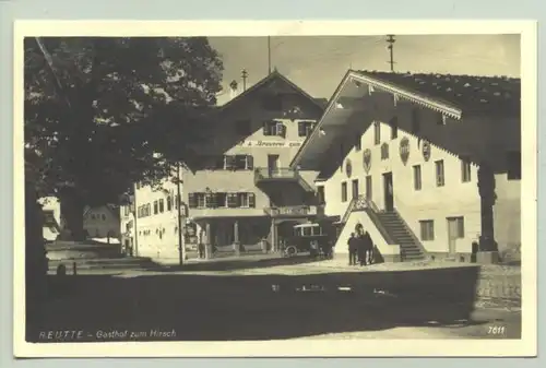 Reutte () Foto-Ansichtskarte. Gasthof zum Hirsch. Postalisch nicht gelaufen, um 1935 ?