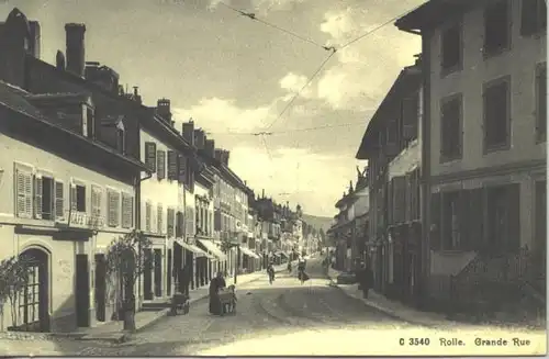 () Ansichtskarte aus der Schweiz. "Rolle - Grande Rue". Postalisch nicht gelaufen. Photo des Arts, Lausanne, vermutlich um 1900-1910