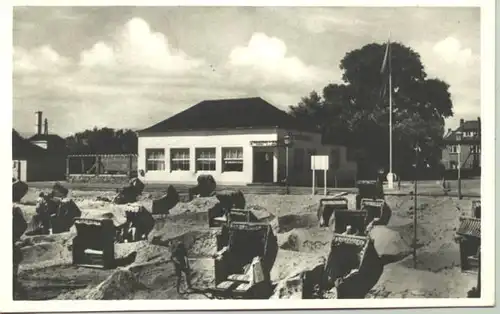 ()  Alte Foto-Ansichtskarte "Ostseebad Kellenhusen". mit Marke + Notopfermarke u. Stempel von 1952