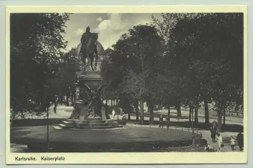 (1021129) Ansichtskarte "Karlsruhe - Kaiserplatz". PLZ-Bereich pauschal 76131. Postalisch nicht gelaufen. Um 1930 ?