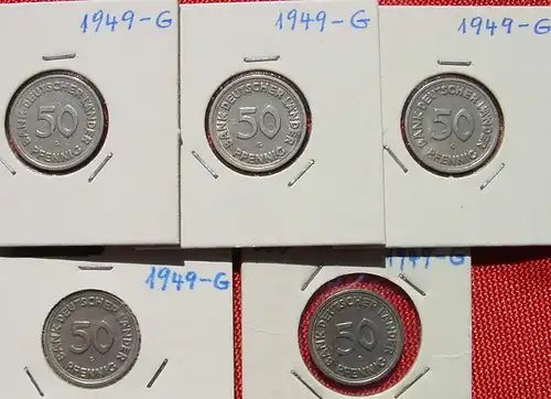 (1047341) Kleine Partie von fünf Münzen : 50 Pfennig 1949-G. Gute Sammlerqualität. Siehe bitte Originalbilder