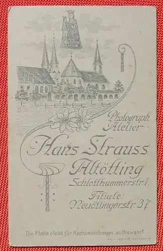 () Altes Foto auf Karton, Atelier Hans Strauss, Altötting. Format ca. 10,5 x 6,5 cm. Siehe bitte Bilder