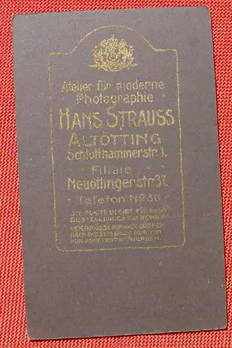 () Altes Foto auf Karton, Atelier Hans Strauss, Altötting. Format ca. 10,5 x 6,5 cm. Siehe bitte Bilder