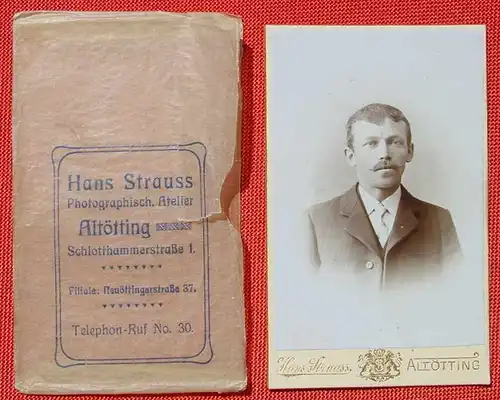 () Altes Foto auf Karton, Atelier Hans Strauss, Altötting. Format ca. 10,5 x 6,5 cm. Siehe bitte Bilder