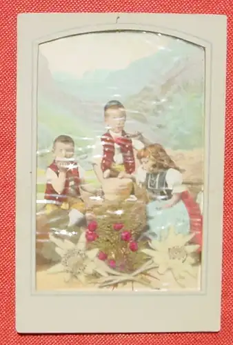 (1047712) Appenzeller Trachten. Alte Postkarte mit montiertem Edelweiss, stark gebraucht, um 1900 ? Siehe bitte Bilder u. Beschreibung