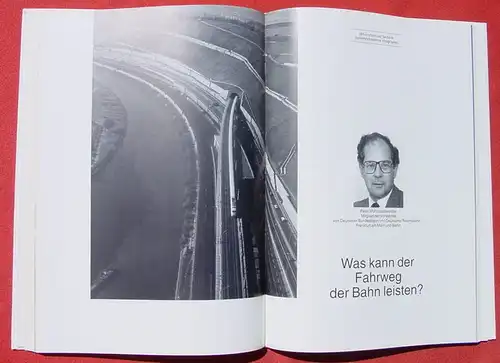 (1007223) "Jahrbuch des Eisenbahnwesens". Verkehrssysteme. Ausgabe : Folge 44 / 1993