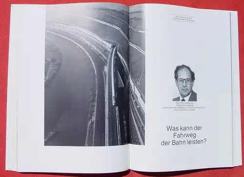 () "Jahrbuch des Eisenbahnwesens". Verkehrssysteme. Ausgabe : Folge 44 / 1993