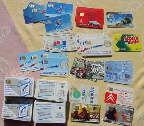 NEU + gültig : Versandkosten ab Euro 7,00 ! (intern ) Über 200 x Telefonkarten Frankreich. Doublettenbstand.  Vermutlich sind alle Karten abgelaufen oder abtelefoniert, gebraucht. Einige Motive sind sehr oft vorhanden, andere Motive sind...