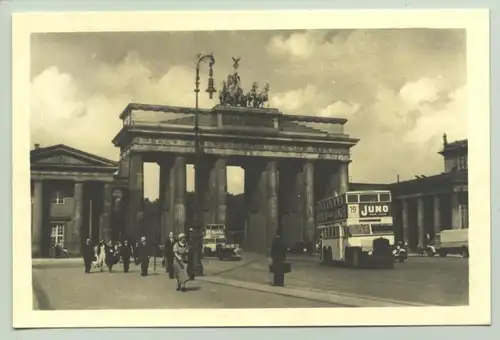 (1010092) Foto-Ansichtskarte "Berlin - Brandenburger Tor". Stempel v. 22. 9. 1941