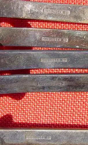 Neu und gültig : Versandkosten ab Euro 6,00 () Altes Besteck. 10 Gabeln, ca. 20 cm (5 x 90 Hamag u. 5 x Geislingen 40)