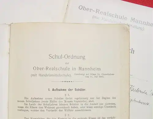 Zwei alte Zeugnis-Buecher der 'Ober-Realschule Mannheim' 1904 bis 1913 ()