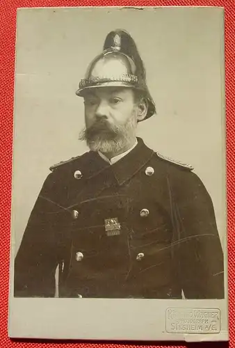 () Feuerwehrmann. Photograph Richard Wagner, Sinsheim. Fester Karton, siehe bitte Bilder u. Beschreibung