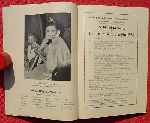 () Festschrift  "Deutsches Weinfest 1951 in Neustadt a.d. Weinstrasse". Weinlesefest. 48 S.,