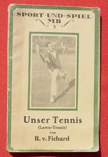 ! Neu + gültig : Versandkosten ab Euro 3,00 () "Unser Tennis" Lawn-Tennis. Von Freiherr Robert v. Fischard. 90 Seiten. Format ca. 11,5 x 18 cm. Mit Foto-Abbildungen. Anhang Verlagsübersicht. Grethlein-Verlag, Leipzig 1920-er Jahre ? Etwas...