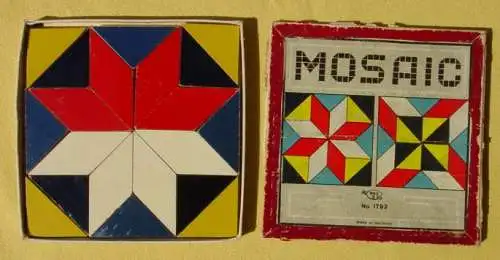 () Mosaic-Spiel aus Holz um 1935. Spielzeug.  Komplettes Kinderspiel aus Holz mit farbigen Lackfarben. Sehr guter Zustand ! Nur die Originalschachtel ist ramponiert u. somit mangelhaft. Hinweis auf Schachtel : Made in Germany (vermutlich um...