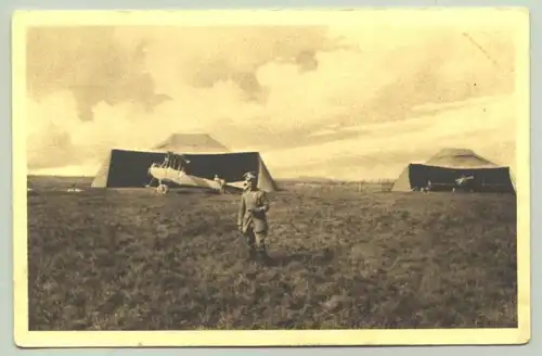 (1038549) Deutsche Fliegerstation in Frankreich, Postkarte, 1. Weltkrieg, um 1915