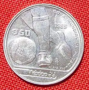 (1007184) Mexiko. 50 Pesos 1985. Fussball-Weltmeisterschaft. Silbermuenze