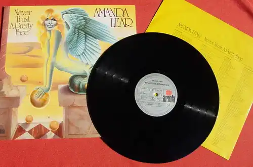 (1042463) Amanda Lear. Never Trust A Pretty Face. Vinyl Schallplatte LP (12 inch) Ariola 200 017