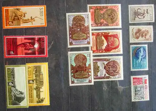 (1045944) Russland, Sammlung, ueber 100 Marken, siehe bitte Bilder