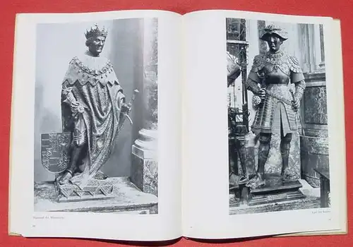 () "Die Bronzestatuen am Grabmal Maximilians I." Oberhammer. Bildband. Tyrolia-Verlag Innsbruck, Wien, Muenchen 1955