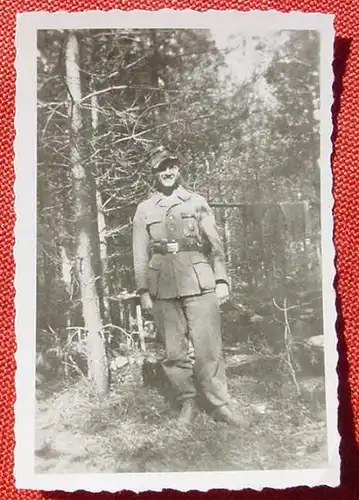 (1044971) Original-Foto Soldat WK II, datiert Lettland 1944. Format ca. 6 x 6 cm # Militaria