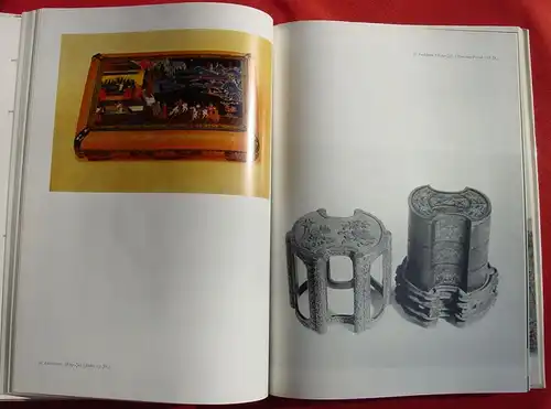 (1011417) "Asiatische Kunst in Museen von San Francisco". Kunstband. Prisma-Verlag, Leipzig 1977