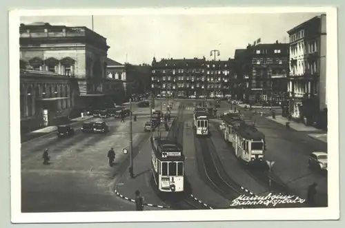 () Foto-AK. Mannheim Bahnhofsplatz. Postalisch gelaufen 1943