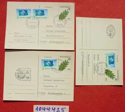 () 3 x Ganzsachen zu je 3 Schillinge Vereinte Nationen / Wien - Österreich. Mit zusätzlicher Frankatur nebst Stempel von 1982. 2 PK mit zusätzlichen Ereignisstempel. 1 PK leichter Bug. 