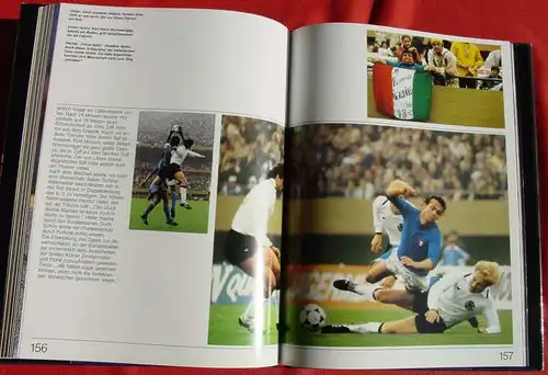 (0270103) "Fussball-Weltmeisterschaft 1978". Klaus Fischer u. Uli Hoeness. Herrlicher Bildband Edition Spirius, Stuttgart