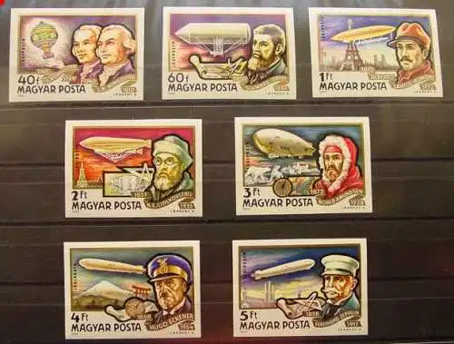 ()  Ungarn  "Geschichte des Luftschiffes". Postfrischer Briefmarken-Satz Ausgabe 1. 11. 1977. Komplett 7 Werte mit Abbildungen von Luftschiffen u. Personen (z. B. Graf Zeppelin,  Hugo Eckener,  u. a. ....). Marken sind nicht gezähnt. TOP Zustand