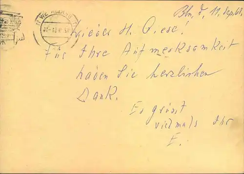 1961, Postkarte mit Wertstempel 8 Pfg. Heuss mit breitem Fluoreszenz Beidruck gebraucht in Berlin.