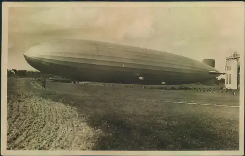 ca. 1930. Bildkarte LZ 127 "Graf Zeppelin" ungebrauchte Bildkarte