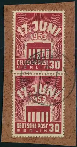 1953, 30 Pfg. 17. Juni im senkrechten Paar auf Briefstück