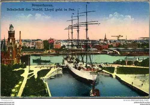 BREMERHAVEN  1935, Schulschiff des Nordd. LIoyd geht in See          =204188=