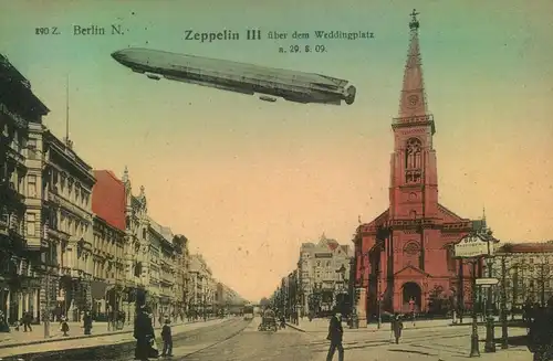 1910, "Zeppelin Z III über dem Weddingplatz", sauber gebrauchte Farbkarte
