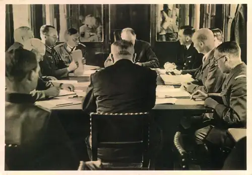 1940, Propagandakarte „COMPIÉGNE – Blick in den historischen Wagon während der Verhandlung
